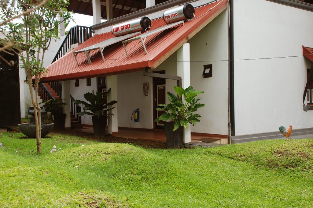 The Triangle Hotel Anuradhapura Eksteriør billede