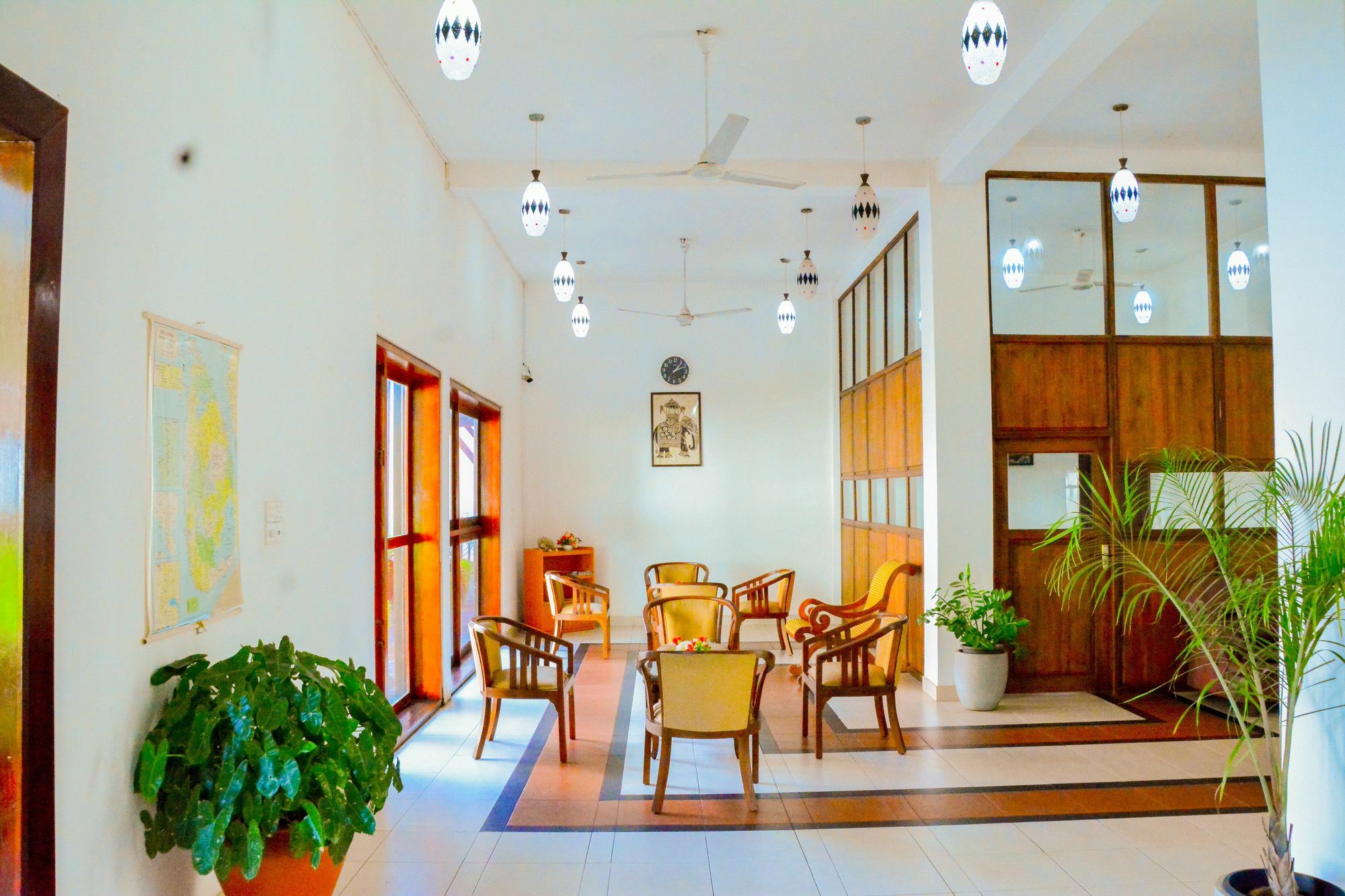 The Triangle Hotel Anuradhapura Eksteriør billede